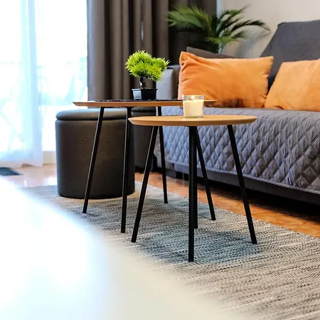 La Plaza Apartment