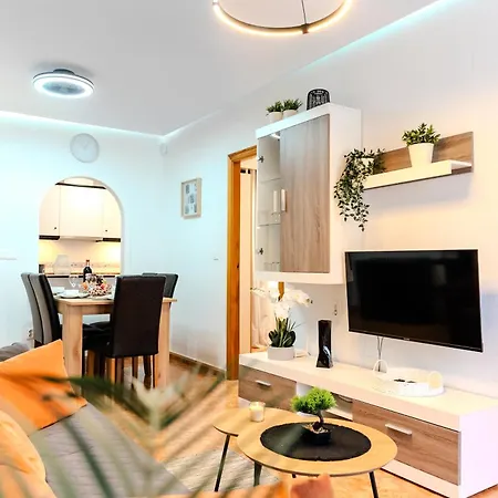 La Plaza Apartment