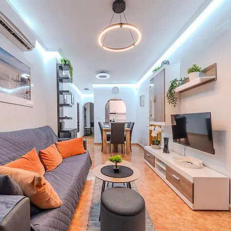 La Plaza Apartment